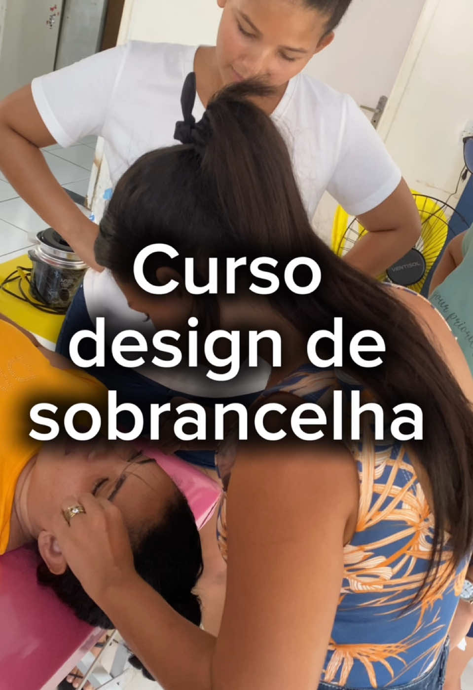 Um pouco do que rolou hoje no curso de design de sobrancelha 🥰💖 . . . #EstéticaComPropósito #VitóriaDiasClinic #CuidadoComCarinho #EpilaçãoProfissional #ClareamentoÍntimo #FoliculiteNão #BelezaComIdentidade #AutocuidadoFeminino #EstéticaAvançada  #estética  #cera  #depilación  #satisfying  #CapCut  #fy  #foryou 