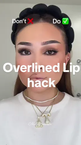 Makeup mistakes ✅❌ #makeupmistakes #makeuphacks #makeupforbeginners #makeuphacksforbeginners #beautyhacks #beautytips #easymakeuptips #beautyhack #makeuptips 