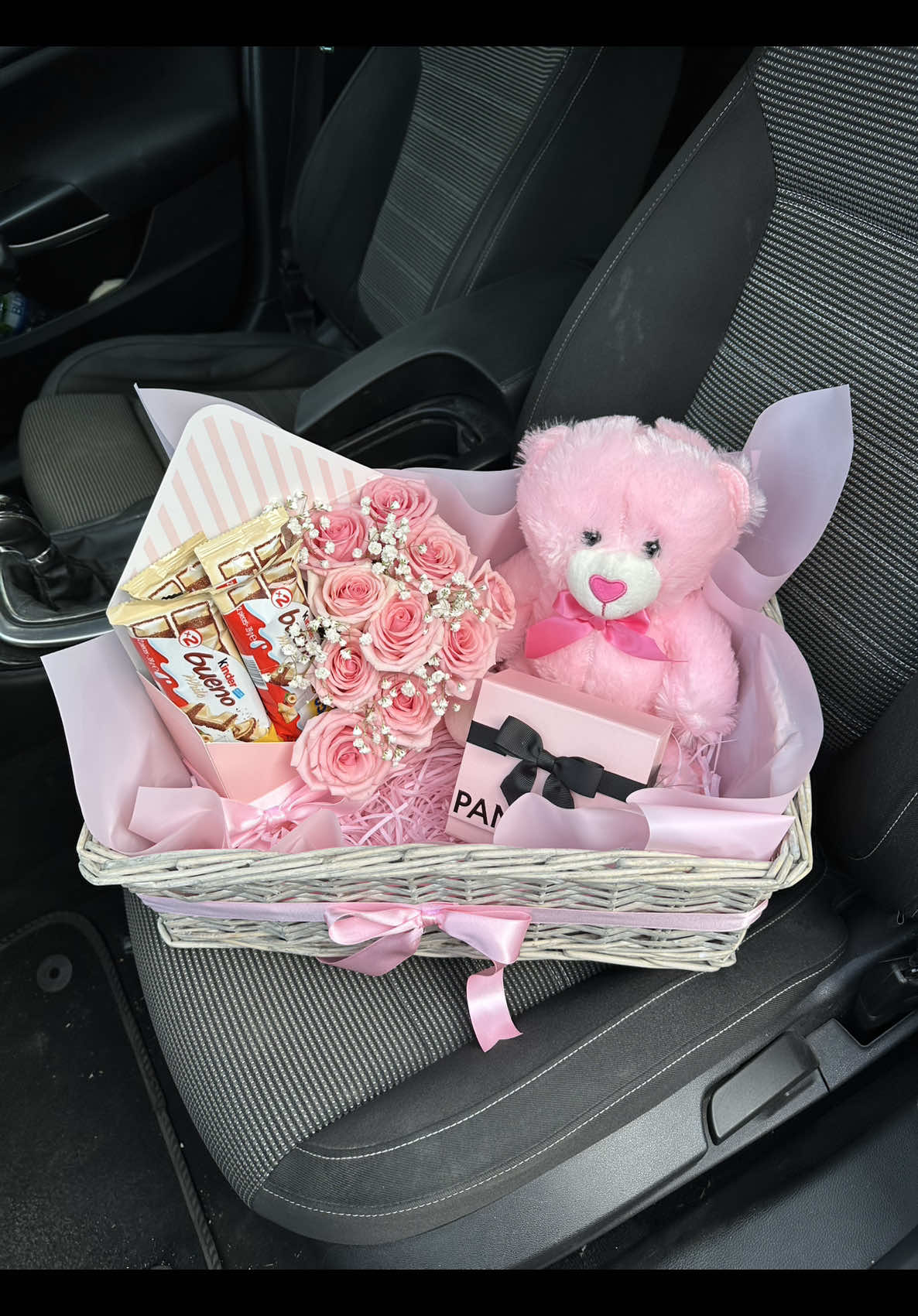 The perfect pink surprise💗🌸 Perfect for someone special🧸🍫🎀 - - - #birmingham #fyp #flowers #pinkroses #forher #giftideas #florist #flowersenvelope #teddybear #pandora #birthday #ValentinesDay #mothersday #anniversary #eidgifts 
