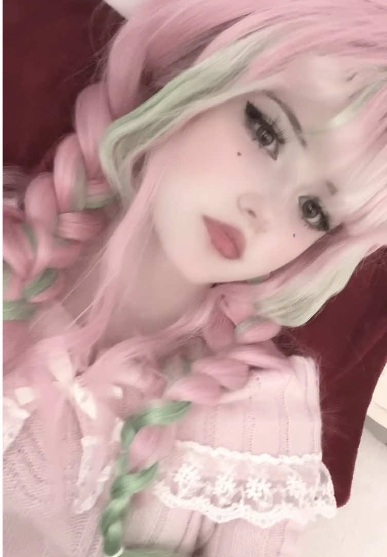 sigh im gonna try post more #mitsuri #mitsurikanrojicosplay  #cutecore #cosplay #mitsuricosplay #pink #cosplaygirl #gurokawaii #demonslayer #anime #animecosplay #makeup #alt 