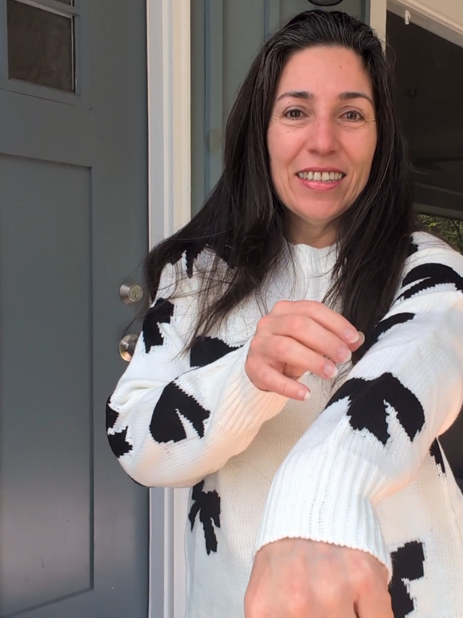 This sweater made me feel cute-cute, not just warm-cute. #sweater #fashion   #TikTokShopMothersDay #sweatershirt #sweaterstyle 