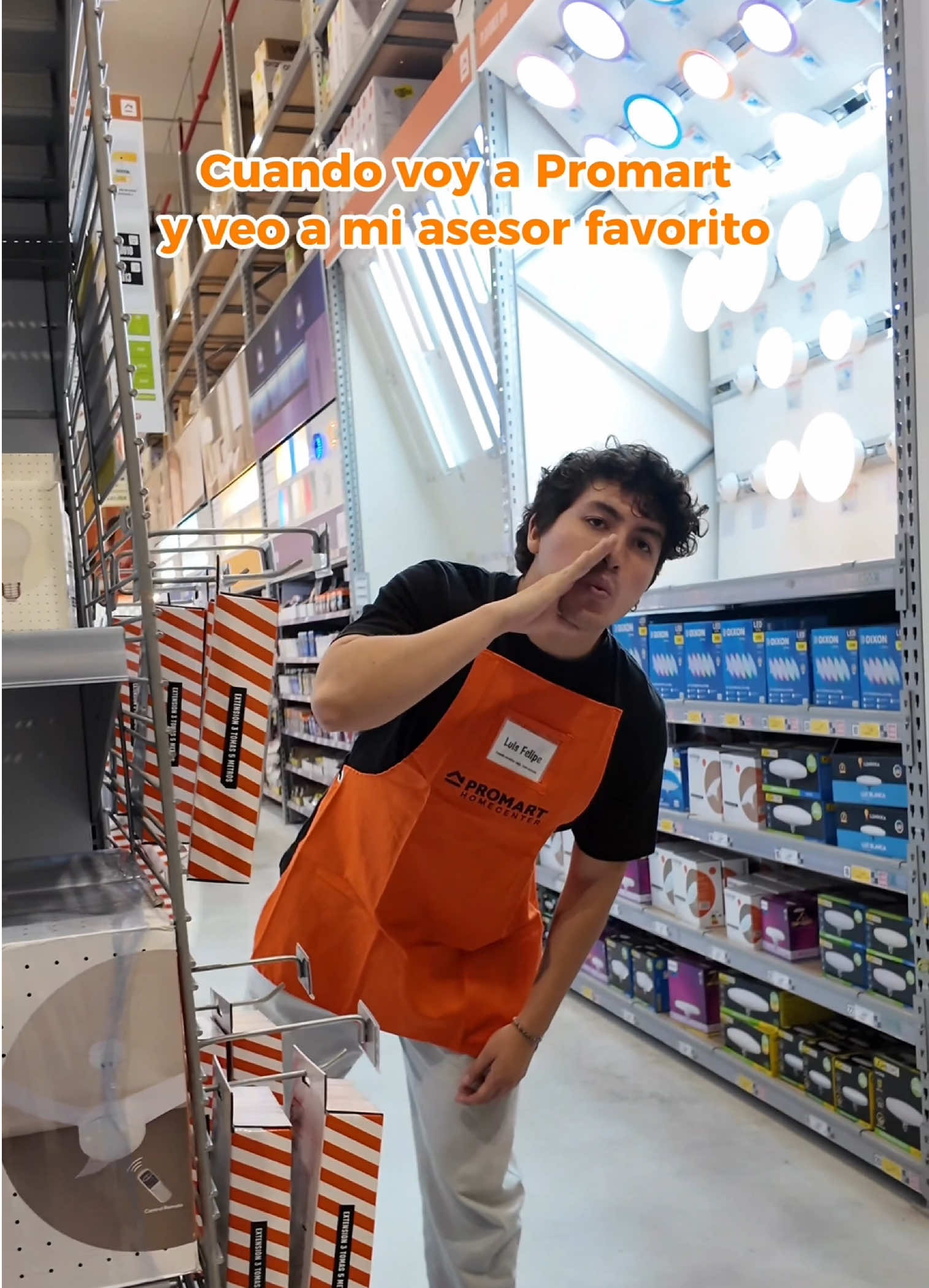 Cuando voy a Promart y veo a mi asesor favorito listo para mostrarme los mejores productos a los mejores precios en Promart 🧡✨ #Fyp #Promart #Asesores #AsesoríaPromart