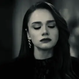 عافني وراح .#halilibrahim #miraydaner #fyp #fyp #foryou #خليل_زينب #حب_بلا_حدود 