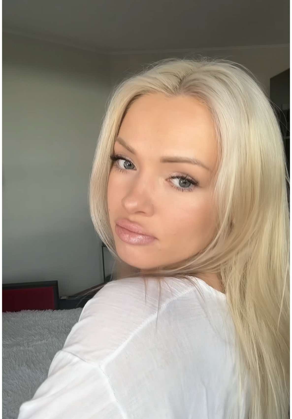 Inst: veroonikaberg #makeup #beauty #inspiration #blonde #foryou 