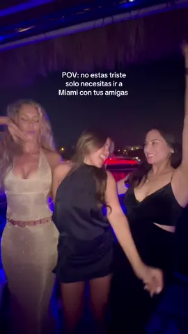 una noche con tus amigas vale loro #miami #girls #friends #amigas #paratii #parati 