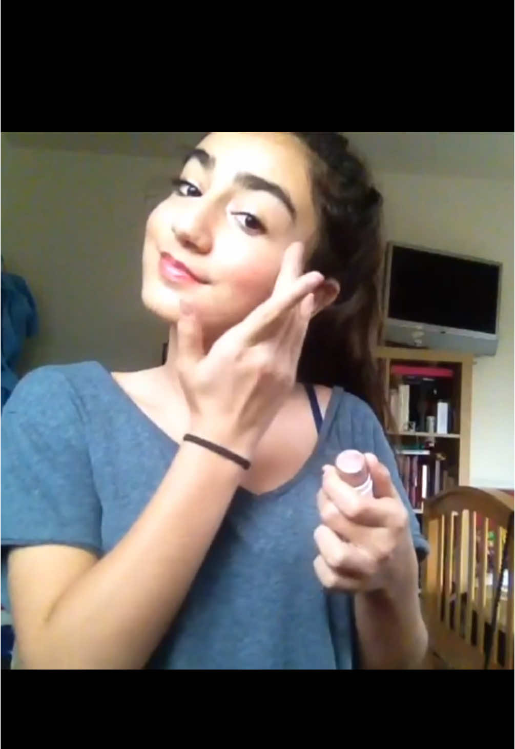 serli knew who she was from a very young age…. I ain’t doin this for me I’m doin it for her 😭😭😭 shoutout @ألين for finding this 💀💀 #makeuptutorial #throwback #throwbackvideo #2013throwback