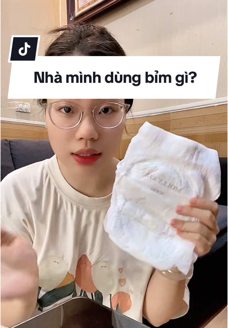 Các mẹ hỏi bỉm nhà mình đang dùng cho bé nhiều quá nên nay mình lên video giải đáp cho các mẹ luôn nhaaa  Bỉm nhà mình đang dùng là Molly Kids các mom ạ #bimnhakhoaisan #bimsua #mevabe #bimchobe #mollykids #bimdem #tresosinh #tabim #viral #xuhuong 