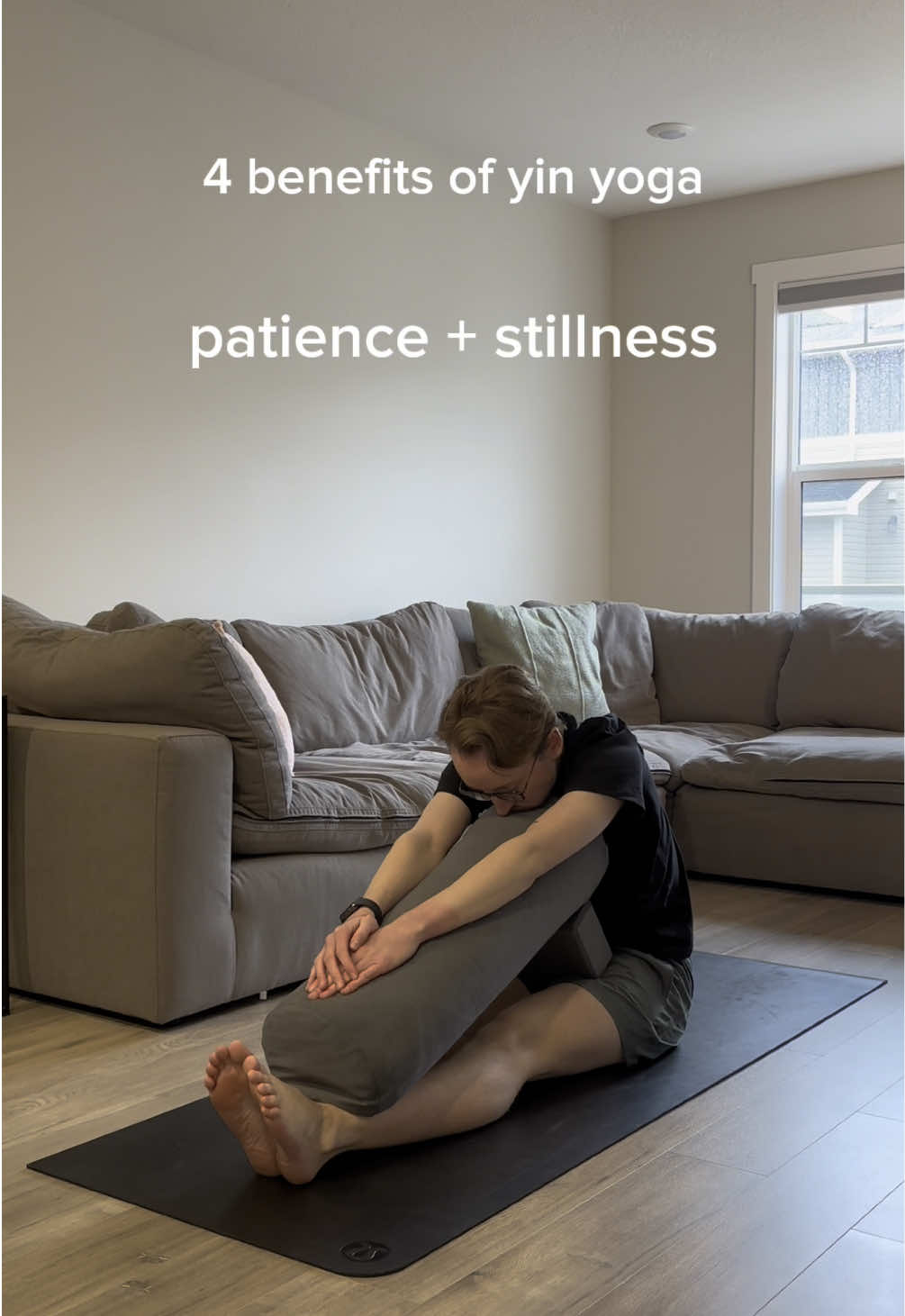 here’s four of the MANY benefits of yin yoga!! 🧘  which one do you love the most?? 🌿 #yoga #yinyoga #restorativeyoga #gentleyoga #yogaforbeginners #yogaforeveryone #regulateyournervoussystem #mentalhealthmatters 