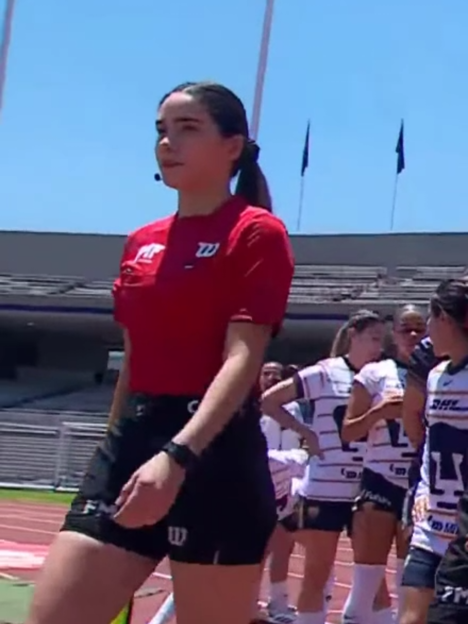 #melanievillavicencio #sexy #mujeresdeportistas #princesa #coqueta #angel #ojosbonitos #werita #ligamxfemenil #ligamx #viral #belleza #bellezafutbol #arbitramexicana 