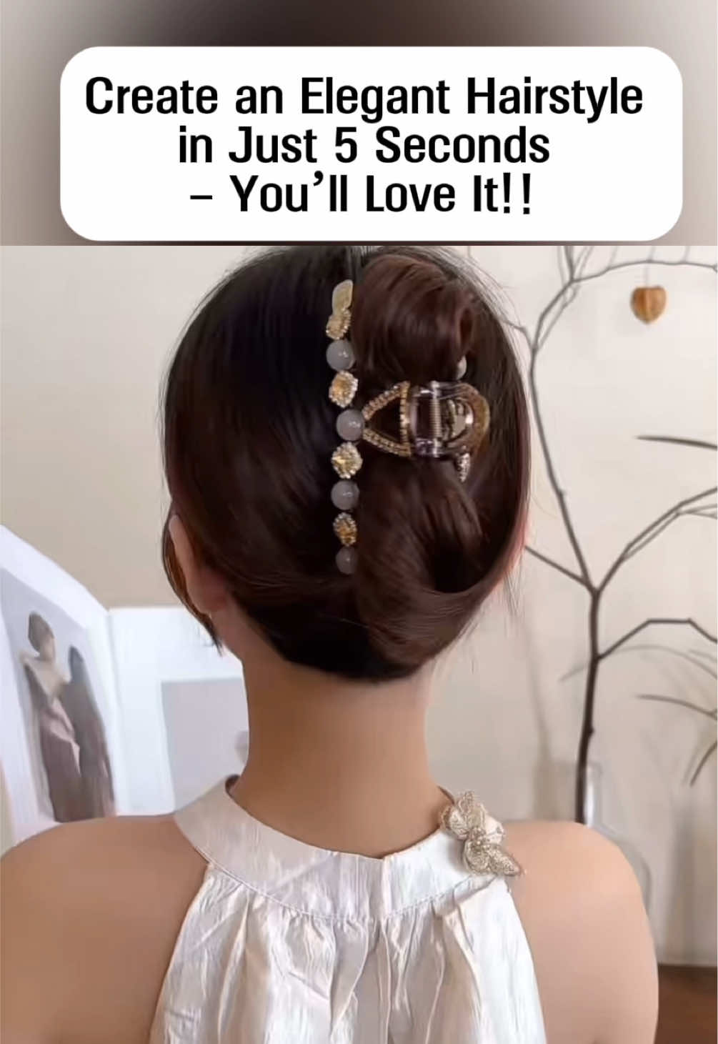 How a Hair Clip Instantly Elevates Your Look in 5 Seconds! #shorts #beautyhacks #hairclipstyle #quickmakeover #GlowUp