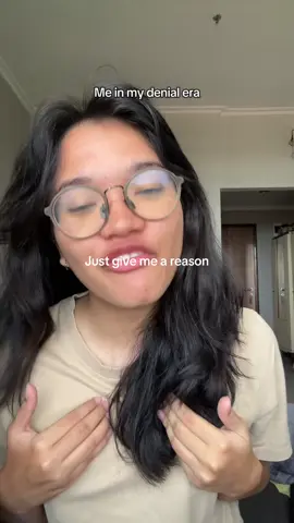 “Apa aku chat lagi? Mungkin sekarang dia udah berubah pikiran” 🥹😭  #girlproblems #girls #failedtalkingstage #failedrelationship #denial #gamon #justgivemeareason 