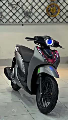 Không bản nào đẹp hơn Sh mode đặc biệt bạc nhám 💗#xuhuong #xetragop #xenhậpkhẩu #honda #TikTokAwardsVN #xeđộkiểng #viral #fyb #shmode #shmode125 #shmode2025 #shmode2024 