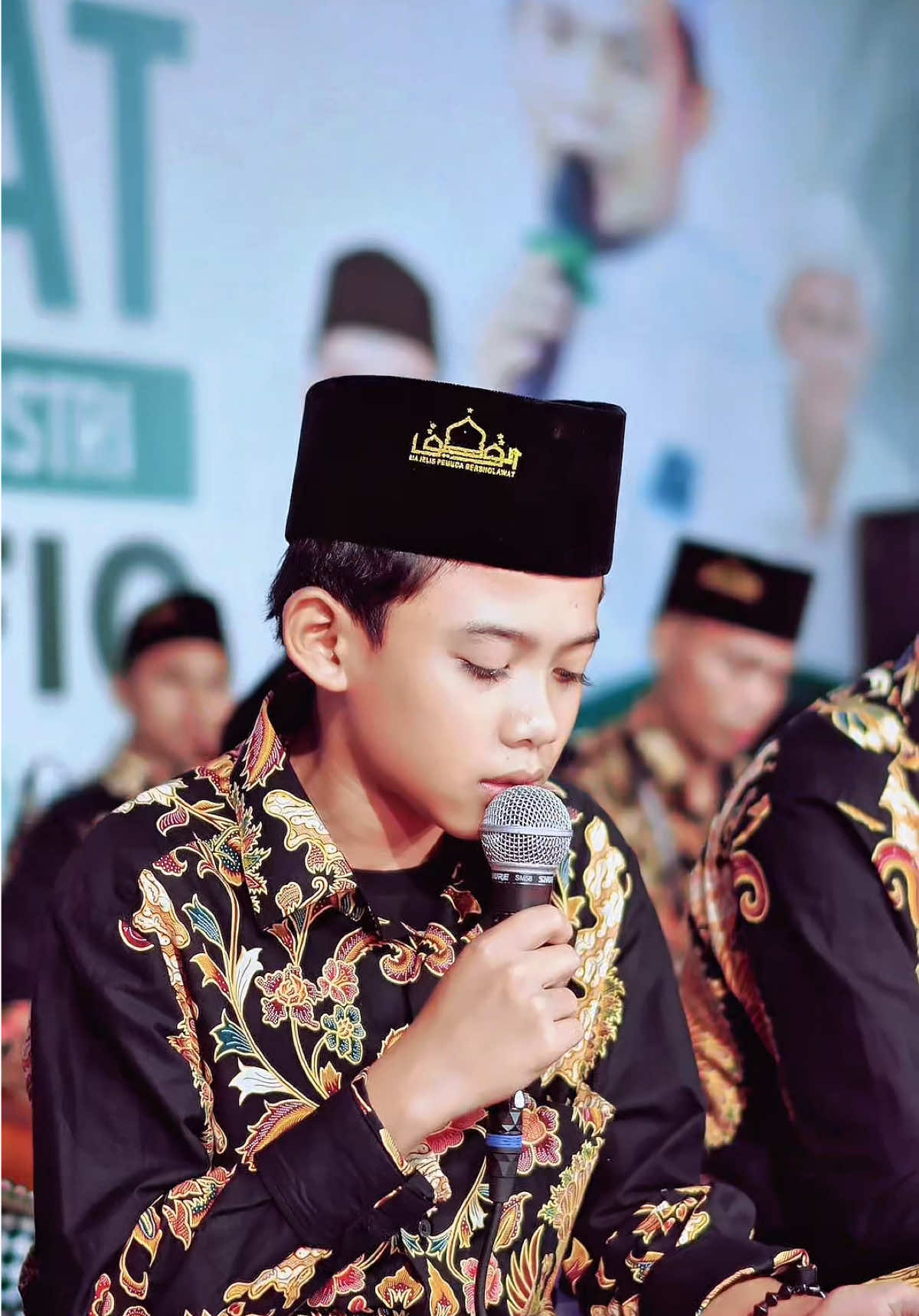 Maher zain kecil !! Qolby fil madinah !! #attaufiqlovers #mejelisattaufiq #attaufiqstory #koploattaufiq #attaufiqmadura #maherzain @MAJLIS AT-TAUFIQ @attaufiqstory @Hadroh Attaufiq 