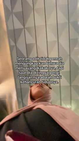 Adik bungsu yg paling gengsi ini ternyata adalah orang yg paling pecah nangisnya saat di tinggal sekrang kakak🥹💔😭