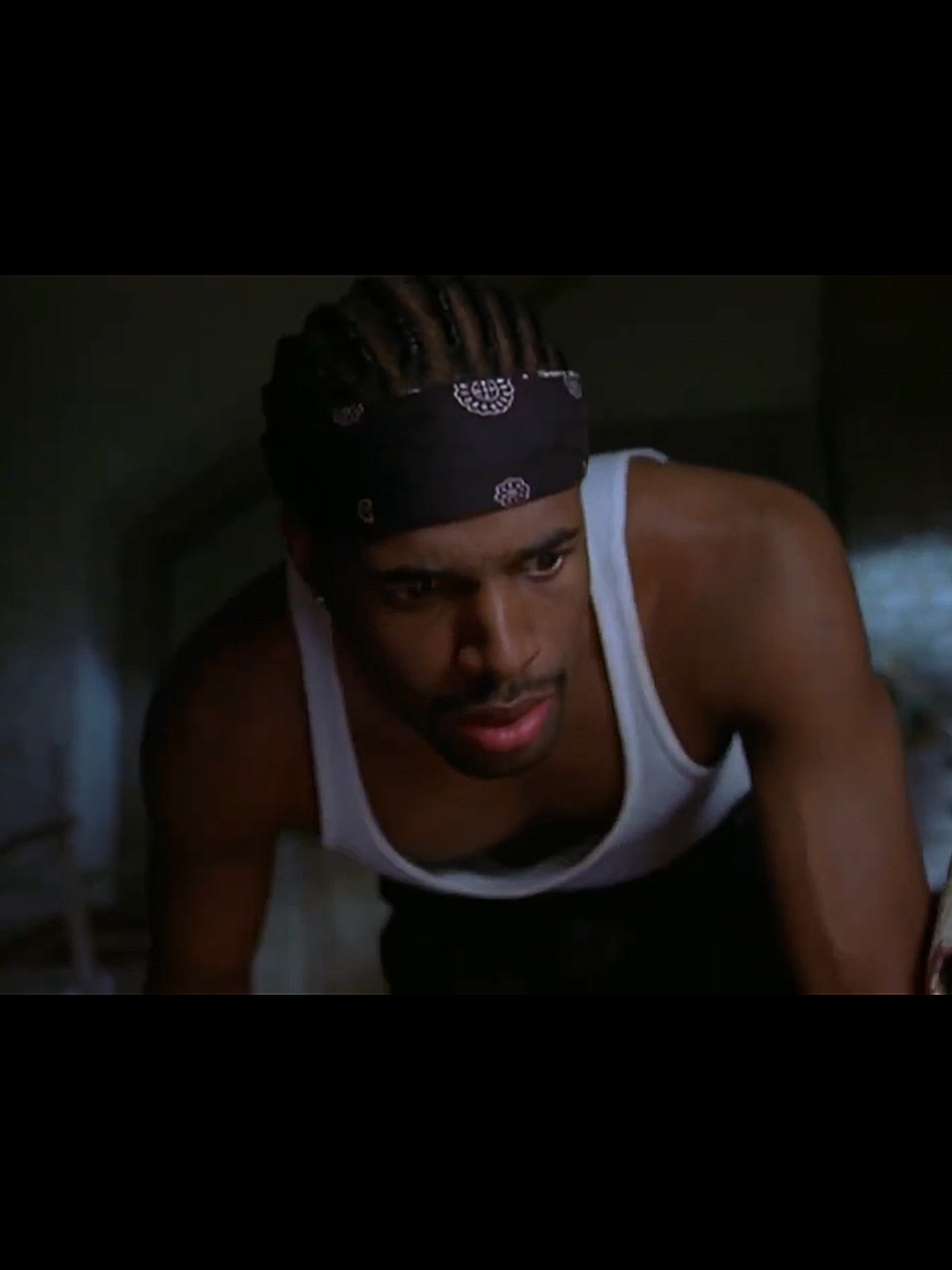 me acabo de rir com essa cena 😶‍🌫️☠️😂 #scarymovie #scarymovies #todomundoempanico #shawnwayans #filme #terror #comedia #filmesdeterror #horrormovies #cinema #cenas #cenasdefilme #cortesdefilmes #trechosdefilmes #fyp #fypシ゚ 