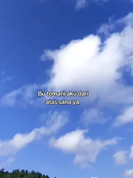 andai saja mataku bisa merekam dan punya rekaman, rasanya aku ingin melihat dan memutar ulang kenangan indah bersama mama saat aku kecil dulu.🥺#kangenibu #kangen #mama #fypage #fypp #alfatihahmama 