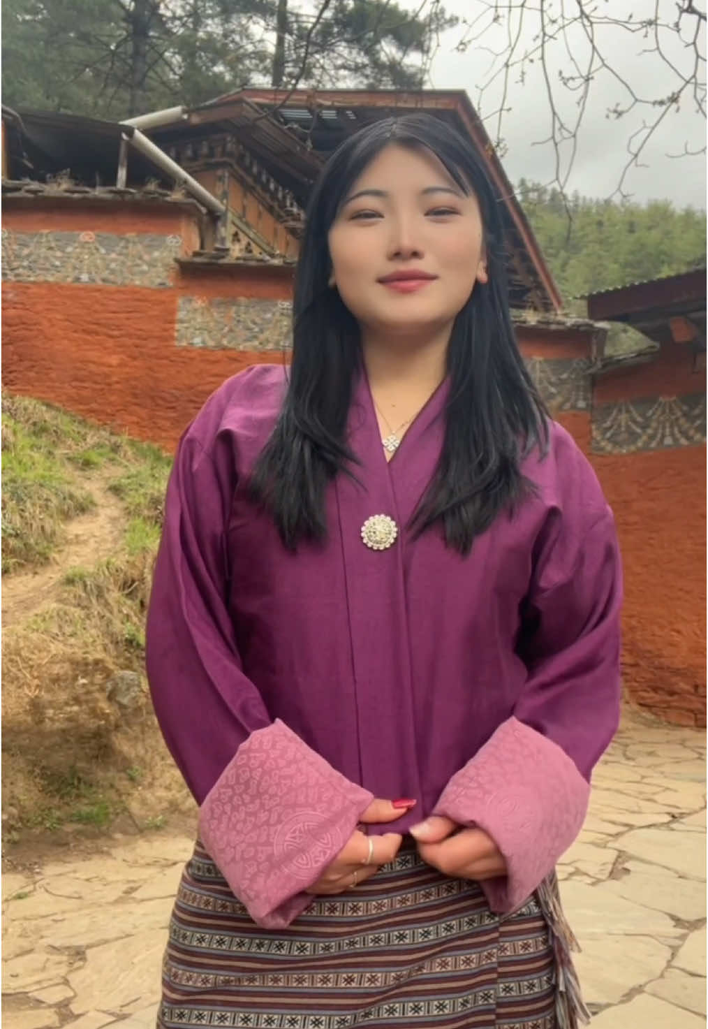 Choe ghi sem Nge ghi sem ✨Dc:?#bhutanesesong #dance #goviral #foryoupage 
