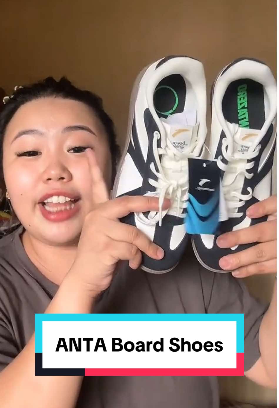 ano ang kamukha guys?👀 #shoes #anta #womenshoes #sportsshoes #fashion 