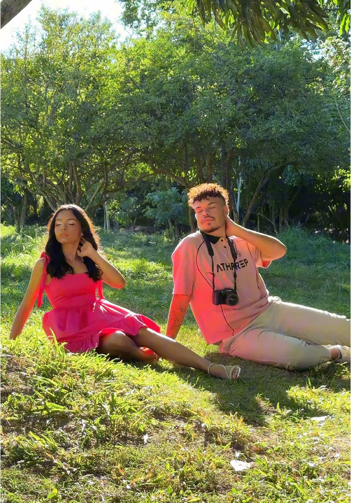 4 poses para você arrasar nas fotos 💕  #caruaru #poses #posesforpictures #debutante #posesparafotos 