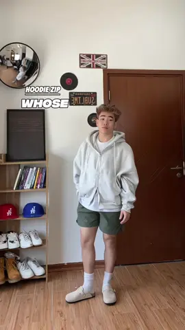 Mùa nào mặc cũng được #xh #ao #hoodiezip #whose 