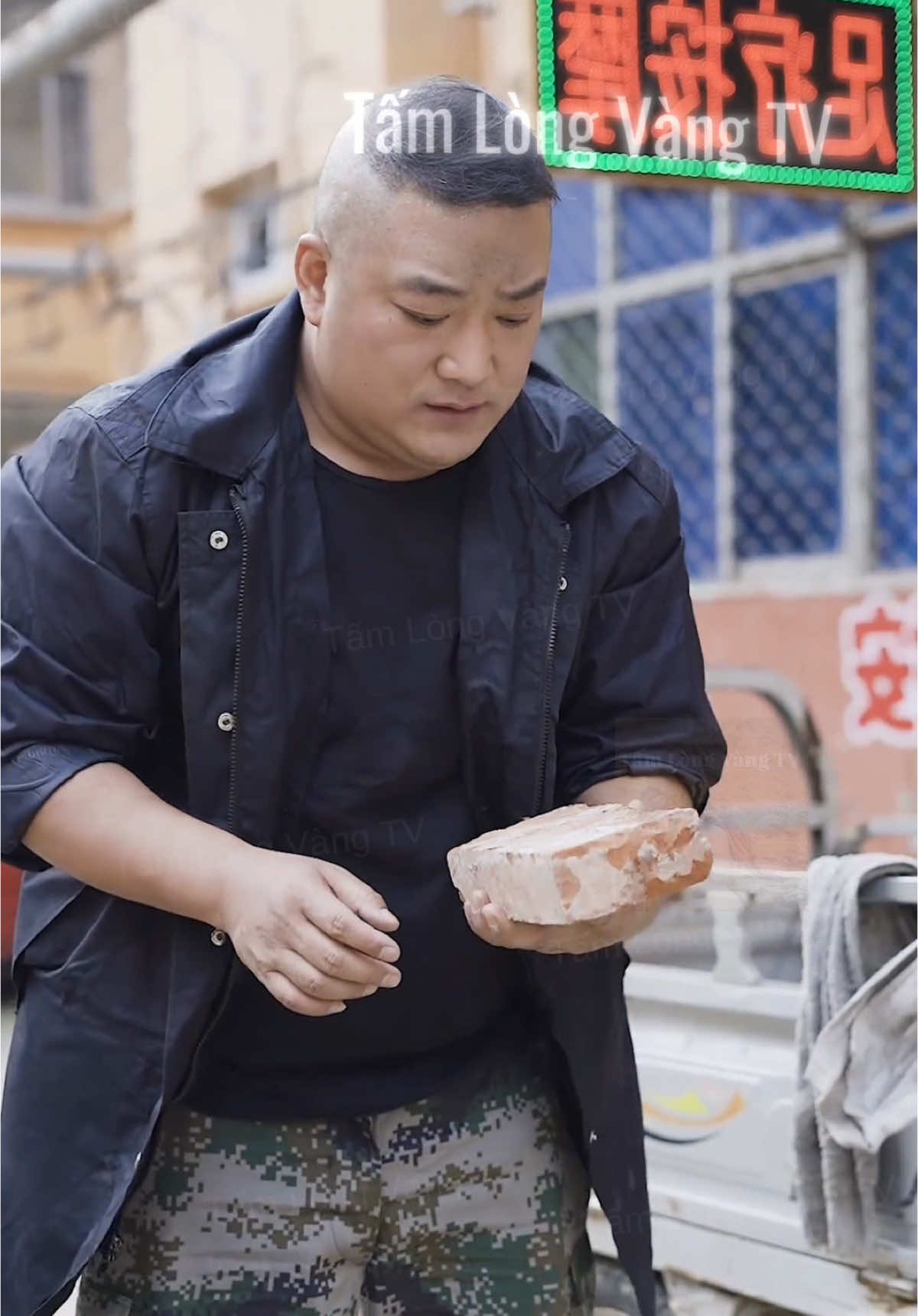 Cô gái tham lam lừa đảo anh chàng mua ve chai nghèo và cái kết bẻ mặt #tintuc #phimhay #cuocsong #phimtrungquoc 