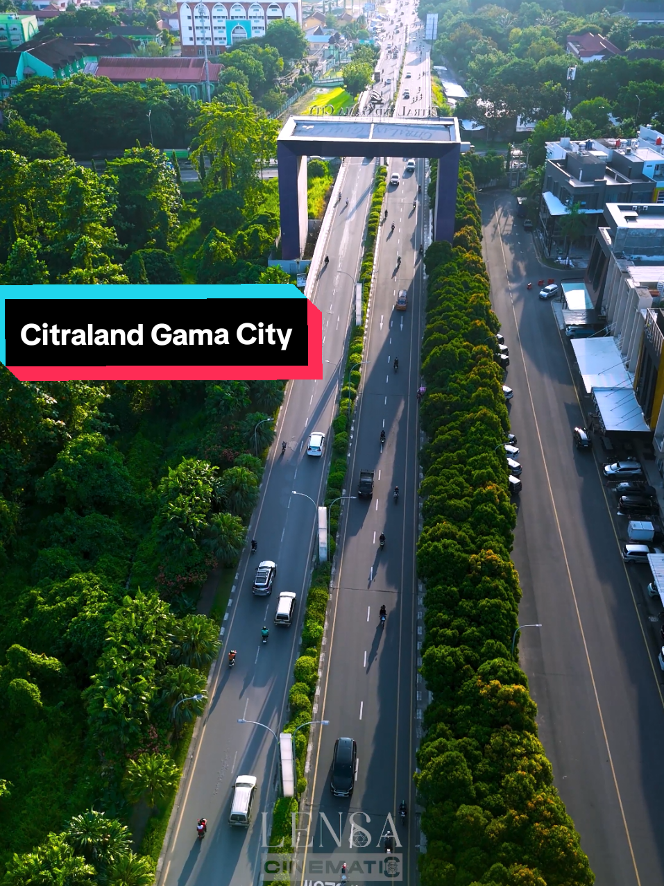 Ada yg tau Gerbang Tugu Biru?🛣 yg ada fly overnya itu? siapa yg sering lewat sini we??  📍 Citraland Gama City #citraland #citralandgamacity #deliserdang #kotamedan #lensacinematicsumut #perumahan #flyover #viral #trrnding #fyp #dronevideo #cinematic #senja #sorehari #potraitphotography  #lanscapephotography #cinematicdrone 