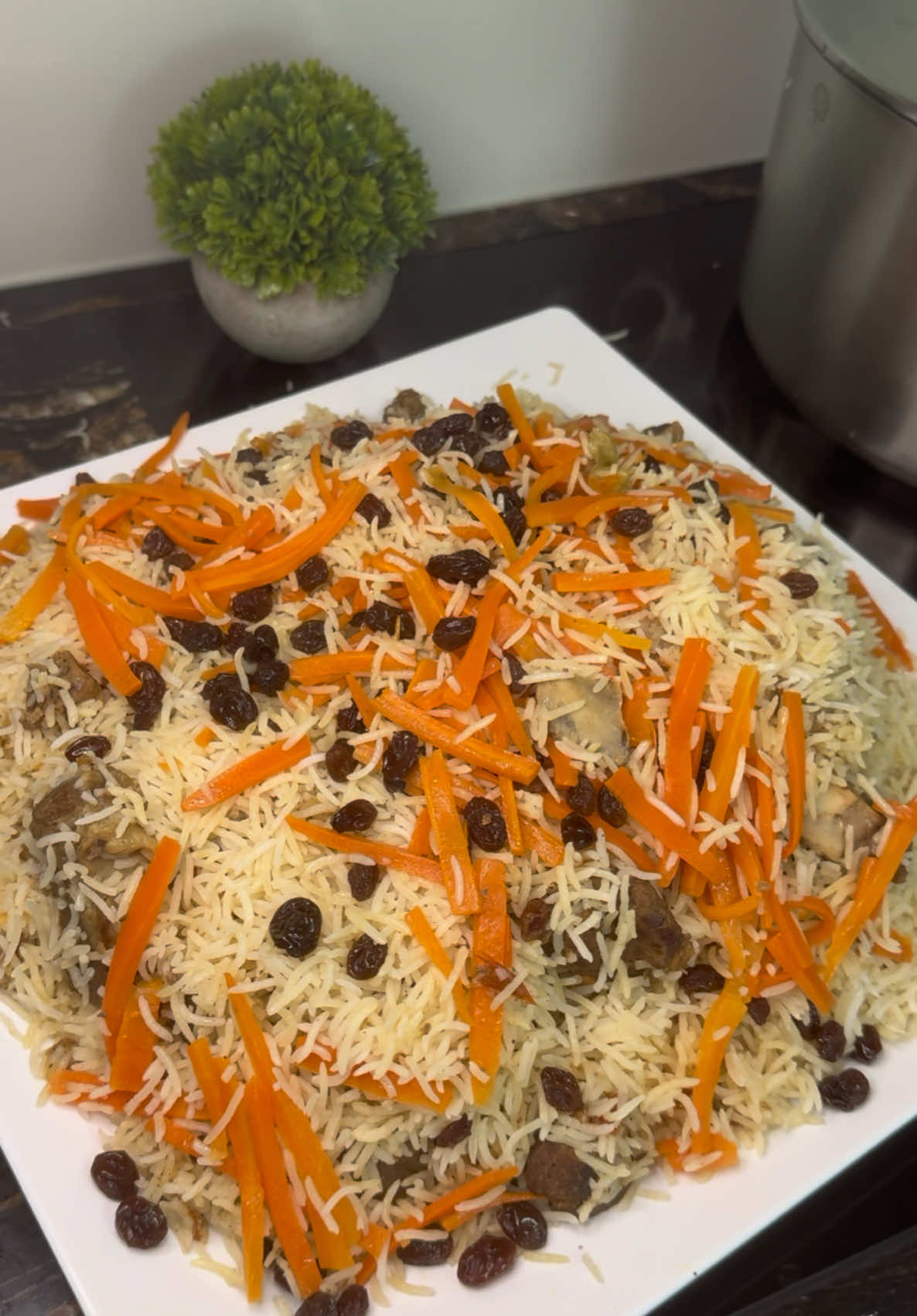 Kabuli pulao👌💯 #kabuli #kabulipulao #pulao #Recipe #pilav #pilaf #rice #trendingvideo #viralvideos #virale #delicious #tastyfood #tasty #FoodTok #deliciousfood #cook #cooking #yummyfood #yummyfood #foodblogger #megakitchenbyrabia 