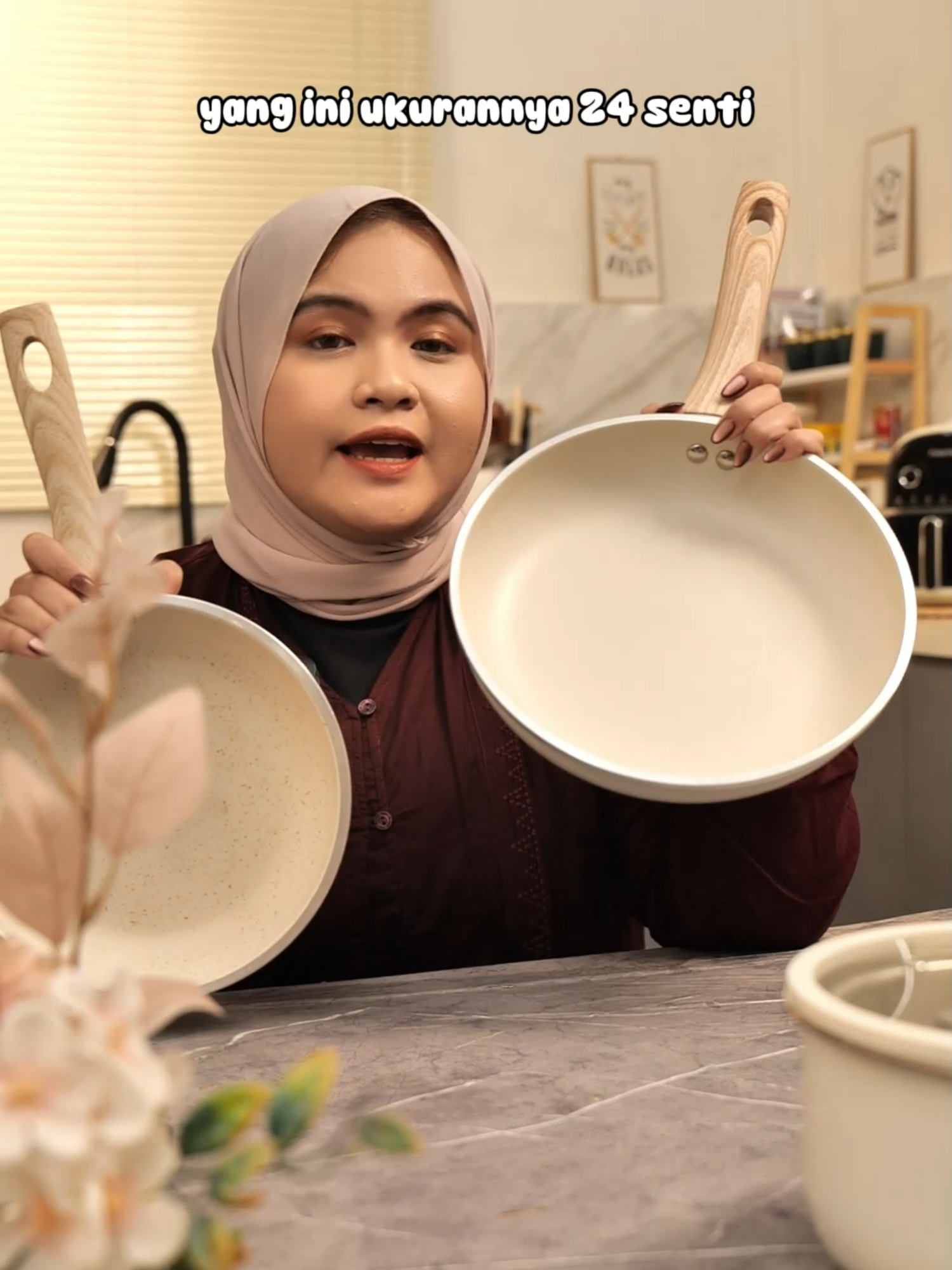 Yuk komen mau yang 20 cm atau 24 cm? #foryoupage #freemirindonesia #wajanantilengket #fyp #fypシ゚ #wajangranit