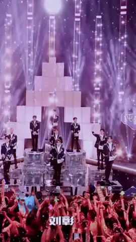 Bạn đang ở năm 2021 và nhóm nhạc bạn đu vừa debut đã bị chử.i không có đoàn hồn 🤧 #bungbinh_into1 #into1 #chuang2021 #sángtaodoanh2021 #idol #performance #debut 