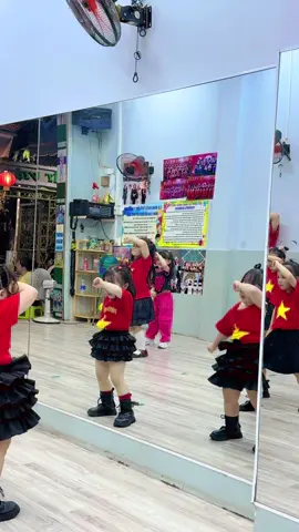 Cả hẩy với năng lượng 200% sẽ như thế nào #trending #xuhuong #dance  #cahaya 