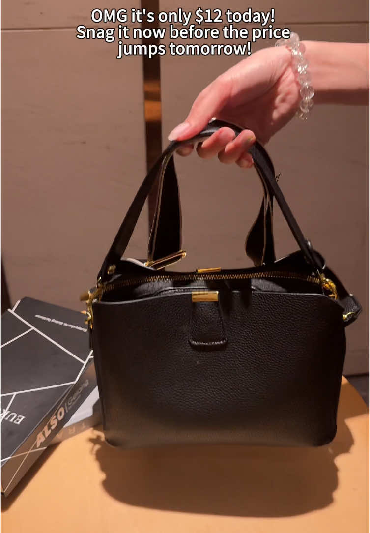 #totebags #travelbag #springglowup #bigsale #totebagaesthetic #tote #purse #bag #handbag #largecapacity #handbags #shoulderbag #dailyuse #commutingbag #bow #pattern #multipocket #zipper #solid #schoolbag #whatsinmybag #travel #whatsinmypurse #simple #cute #toocute #fashion #viral #bagessentials #bagcollection #bigbag #tiktokshoplastchance #tiktokshopnewyearnewaura #workbag #spotlightfinds #TikTokShopMothersDay  #tiktokshoprestock  #spotlightfinds #chinasupplier  #chinesemanufacturing 