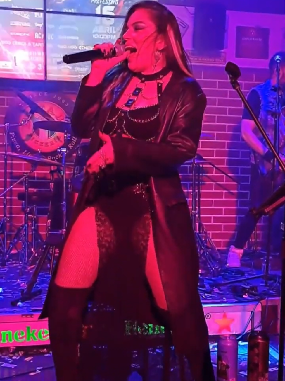 Highway Star de #deeppurple Cover por The Sinners Feat. @lavascomusic en @El Faro Bar  #rock #classicrock #70s #keyboard #keyboardist #guitar #guitarplayer #girlpower #rockpowergirl 