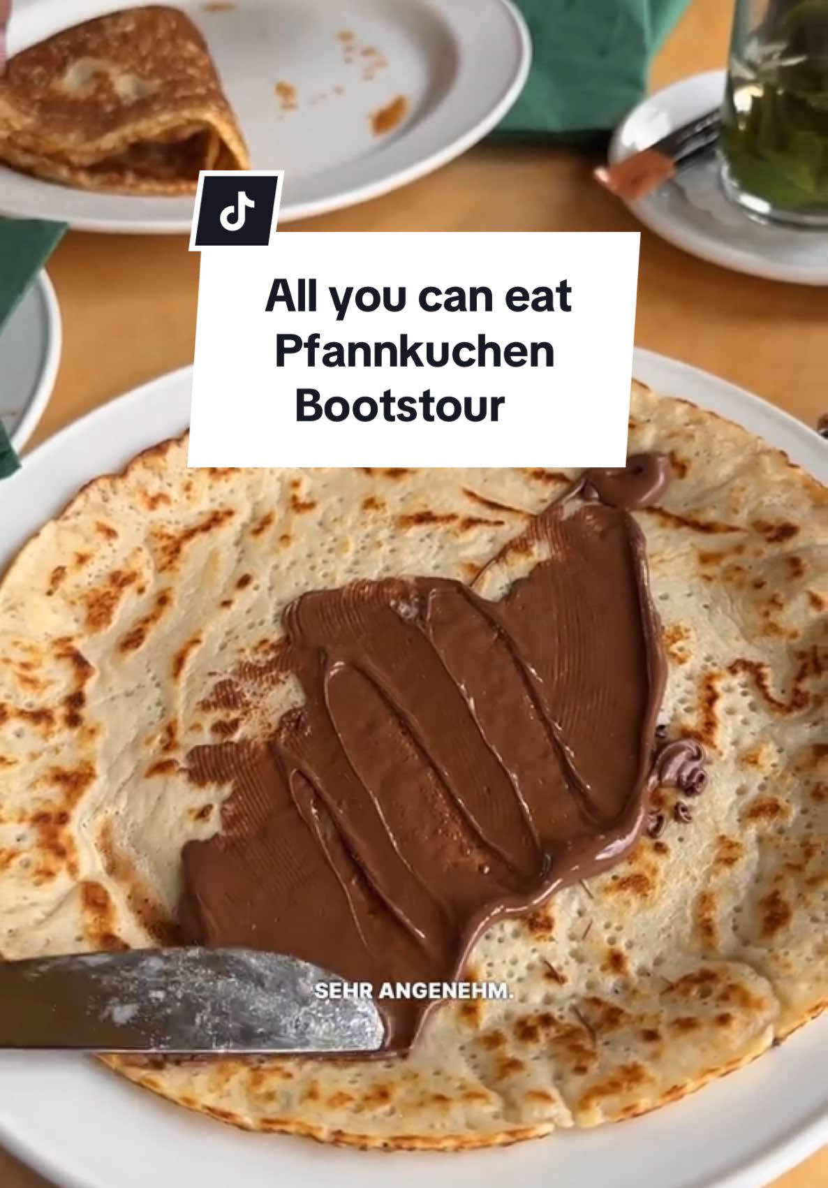 📍Rotterdam  - Wer würde es ausprobieren?! #pfannkuchen #allyoucaneat #boot #essen #foodspot #rotterdam #pannenkoekenboot #pancake 