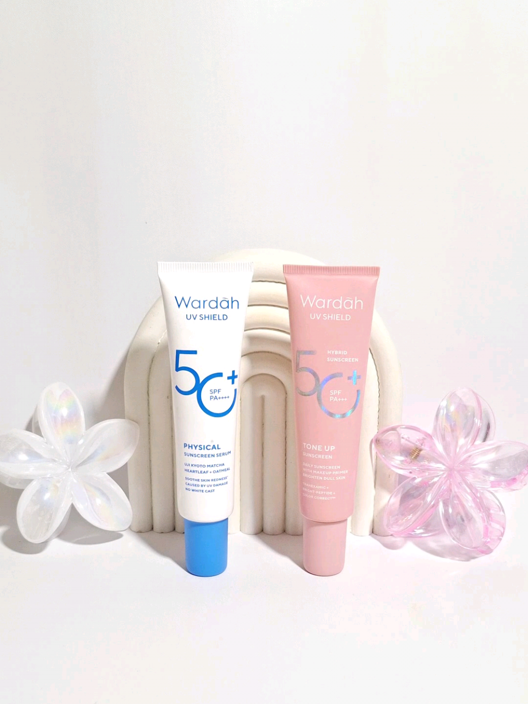 this or that sunscreen kembarnya Wardah 👀🩷💙 #sunscreen #sunscreenviral #rekomendasi #wardahsunscreen #sunscreenwardah #uvshieldtanksunscreen #toneupsunscreen #physicalsunscreen #fyp 