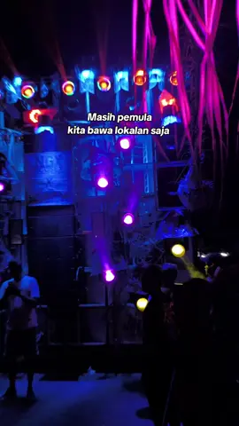 🔥 #fyp #fypage #xyzbca #karnaval #soundsystemjawatimur #nandaaudiojember #horegjawatimur #storytime #nongkojajarculturefest #serunyaditiktok @NANDA_AUDIO JEMBER 