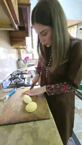 lovely day at Ami's home #pakistan #unitedkingdom #videoviral #greatday #cooking #dayinmylife #CleanTok #familytime #tayyabakiran #foruyou #cookingtips 