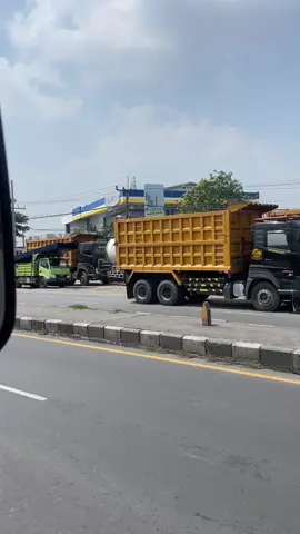 Transfomer dunia nyata☠️#quester #udtrucks #truckquester #mekanik #mekaniktiktok #