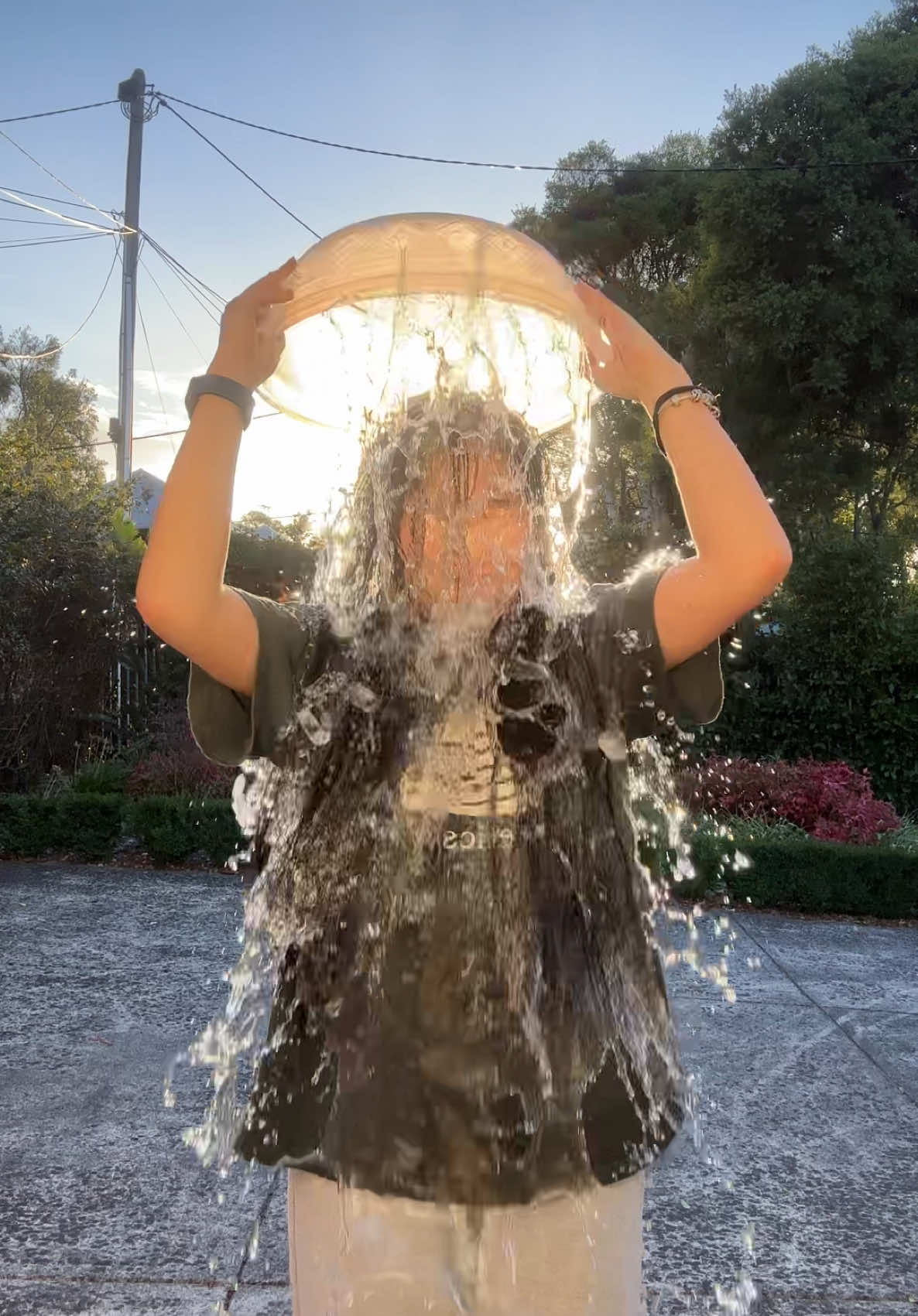 thanks @Malaika Pearl @Poppy Hillcock for the nominations!! i nominate @amber geritz @Ava @aurelia 🎀 #icebucketchallenge #usc #MentalHealth 