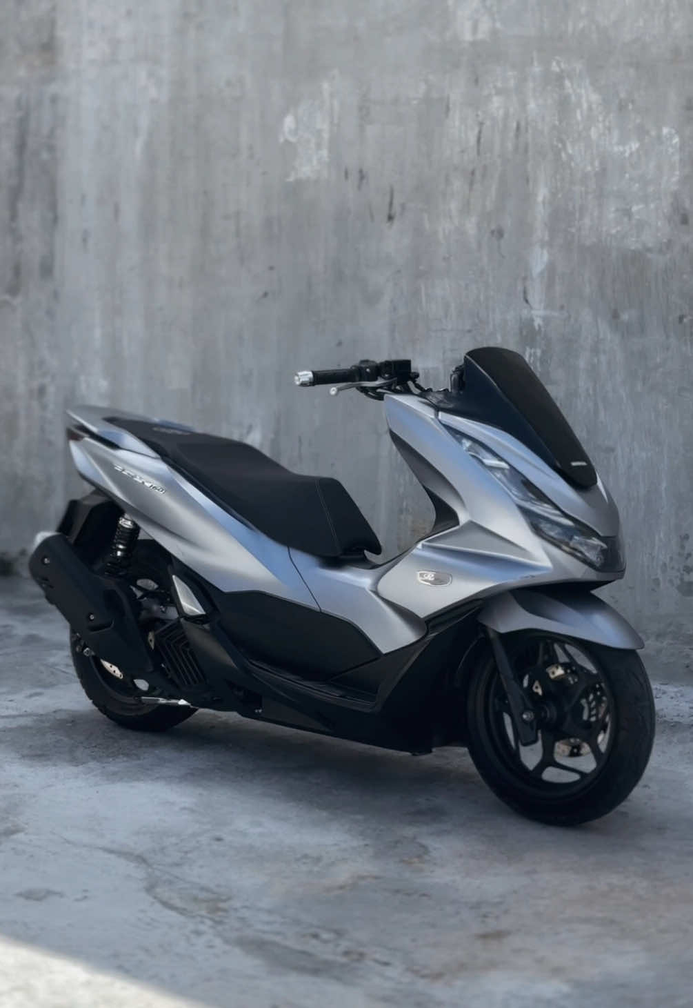 banyak lecetnya #pcx #pcx160 #pcx160silver #pexxi160 #pcxsilver #pcx160ล้อ17แต่งสวย #pcxแต่งสวย #pcx160indonesia #pcx160modifikasi #pcxogahjinjit #pcxdownsize #pcxnyetel #fyp #fypviralシ #fypシ゚ 