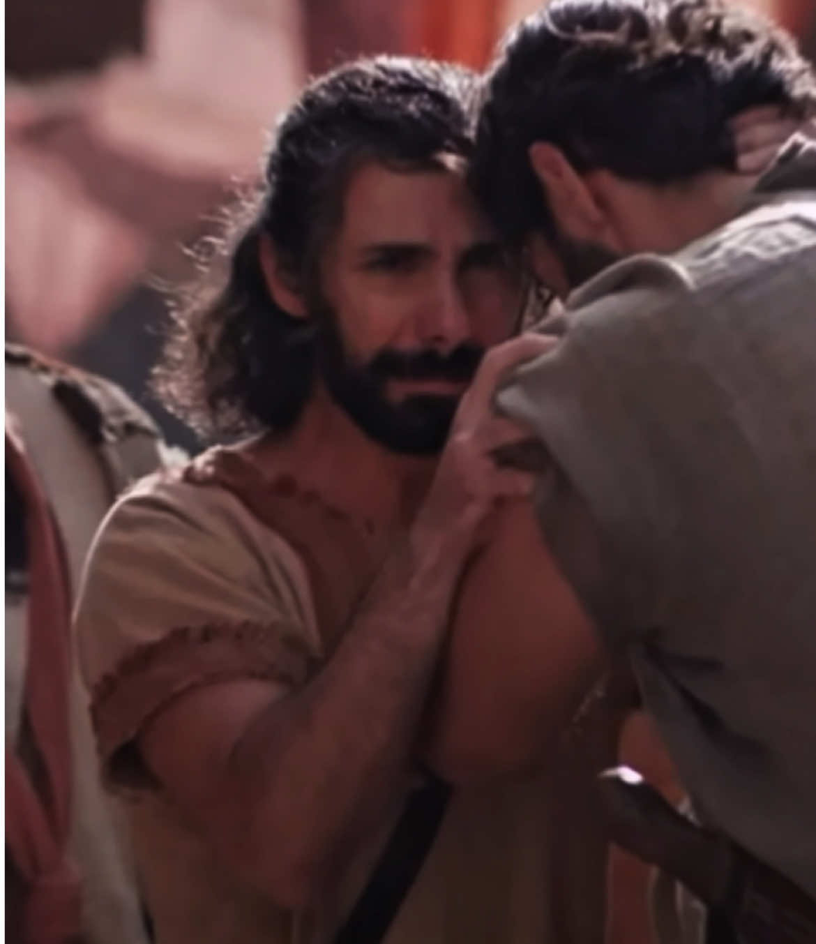 When everything in this world is crashing down, don’t forget about Jesus 🫶  @The Chosen #Jesus #God #Godisgood #jesuslovesyou #thechosen #thechosentvseries #christian #christiantiktok #jesuschrist #jesusisking #jesussaves #jesusislord 