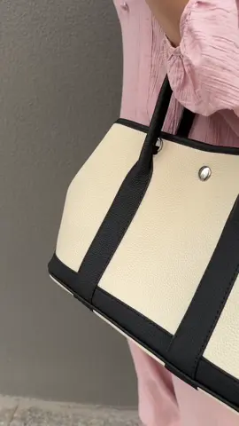 สีดำสุดชิค ถือแล้วดูแพงมาก! 🖤 #กระเป๋าสีดำ #แฟชั่นล่าสุด	#CAITINA