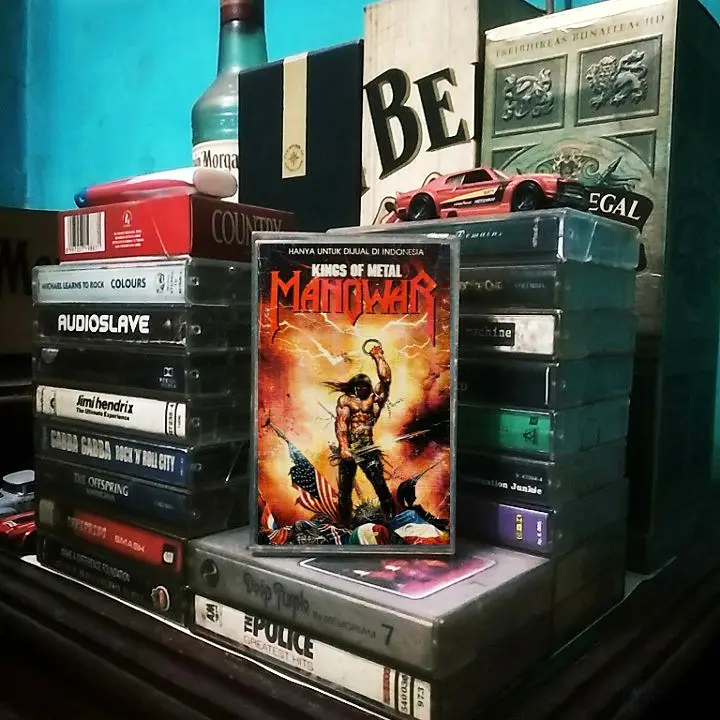 Manowar .. Vocal  : Eric Adams Guitar : Ross The Boss Bass   : Joey DeMaio Drum  : Scott Columbus P/C 1988 Atlantic Records #manowar #heavymetal #tapedeck #vintage #cassettetape #mycolection #heavenandhell #onlygodknows #keepthefaith #staytrue