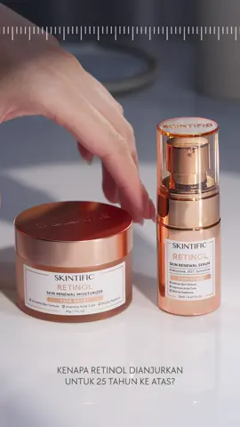 ✨ 25 is the perfect time to start Retinol!💡 Memasuki usia 25 tahun ke atas, tanda-tanda penuaan dini mulai muncul, dan produksi kolagen dalam kulit mulai berkurang. Oleh karena itu, penggunaan Retinol sangat penting untuk membantu mencegah penuaan dini!🧡 Yuk tanya-tanya tentang retinol di kolom komentar!🧏🏻‍♀️ #SKINTIFIC #skintificid #retinol 