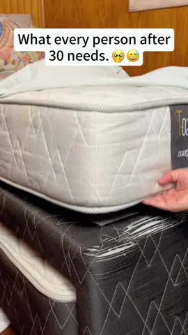 Stop Fighting with Your Sheets – The Bed Sheet Holder is Here! #BedSheetProblem #NoMoreWrinkles #SleepInPeace 