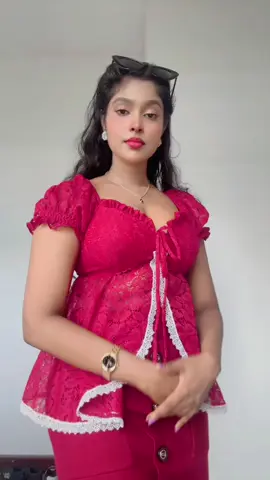 දෙන්න ඕනේ තරු පේන්න 🤣