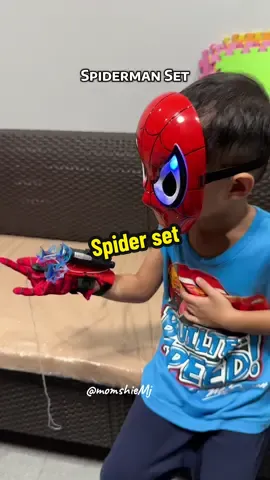 With mask, gloves and web shooter #spiderman #toy #spidermanmask #spidermanwebshooter #spidermangloves #toysforkids 