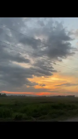 free to save #sunset #livephoto #foryoupageofficiall #fyp #4u #foryoupage #zyxcs 