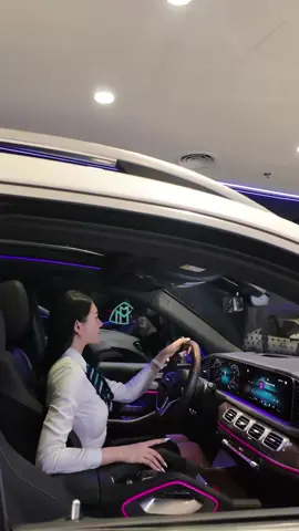 xe gì mà nhún quá trời nhún dị nee #xhuong #maybach #mercesdestanphu #trending