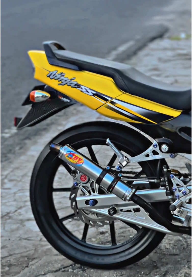 sorenya pak haji #ninjass #ninjass150 #2strokeindonesia #twostroke #ninjass150style #CapCut 