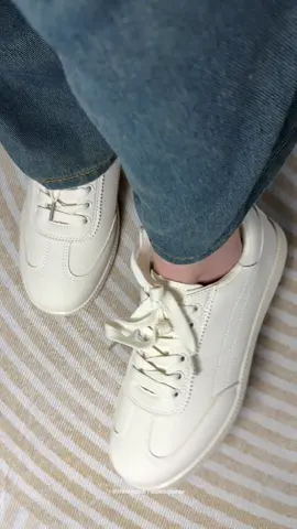 whites shoes☁️ #shoes #whiteshoes #ootdshoes #corollashoes #corolla #foryou #fypシ #fyp #foryoupage 
